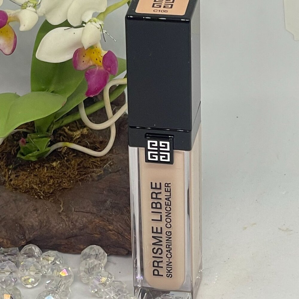 Givenchy Prisme Libre Skin-Caring 24H Creamy Concealer - C105 - Full Size - New